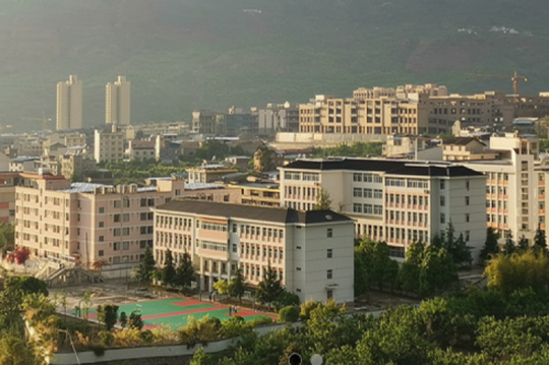 星空电竞数码DCN助力汉源职业高级中学校园网“智行+光”升级